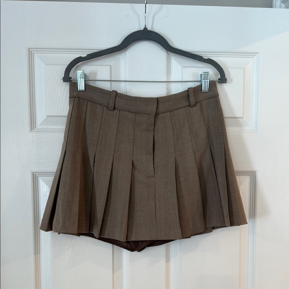 Abercrombie & Fitch Tan Pleated Skirt